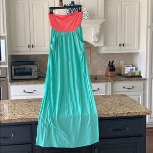 Strapless maxi with pockets